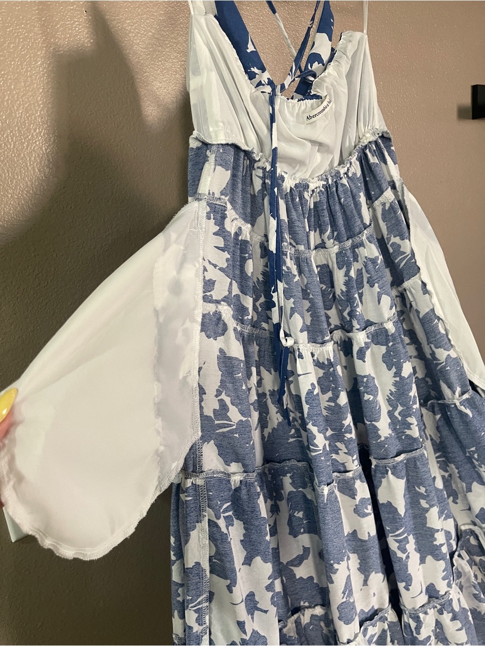 Abercrombie & Fitch Flowy Tiered Maxi Dress - Picture 10 of 11